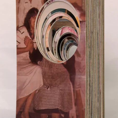 Excavación Microestratigráfica, Estudio Nro.1, 2019, Objeto (Bloques de fotografías superpuestas con cortes hechos a mano), 20x14x4 cm